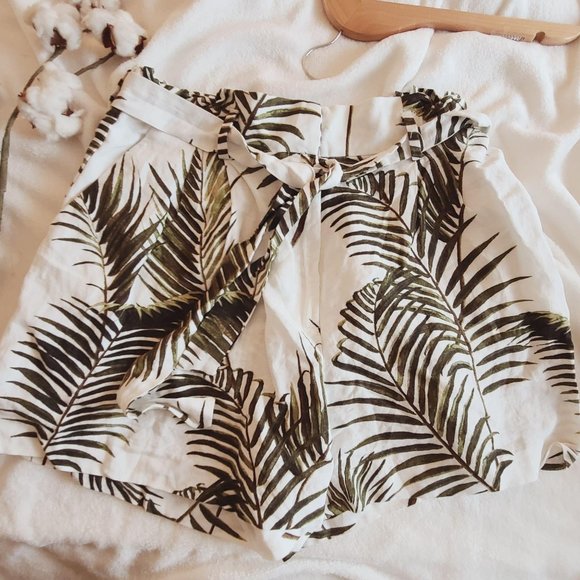 H & M Linen Blend Palm Tie Waist Paper Bag Shorts